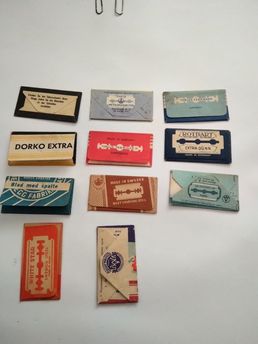 Продавам малка колекция от стари ножчета за бръснене