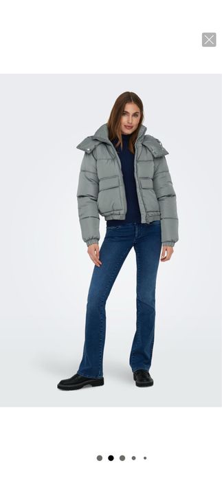 Зимно яке с качулка