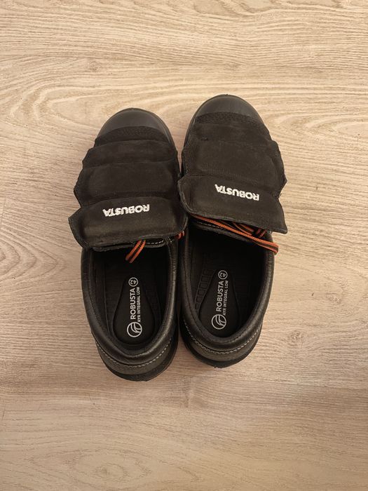 Bocanci de protectie nou,nefolosit