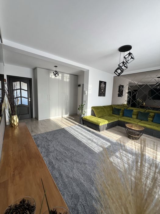 Vand apartament 3 camere Valea Lupului