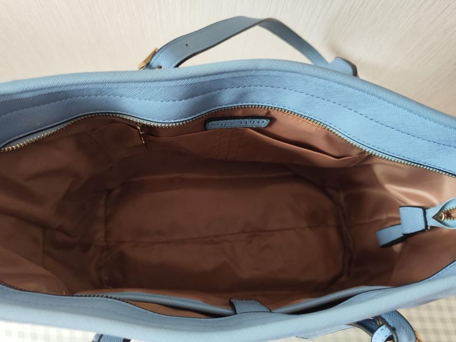 Синя чанта за рамо