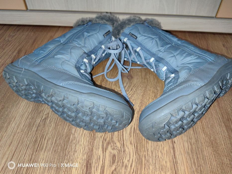 Детски ботуши Декатлон 37 и 38 номер.