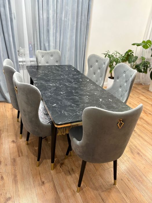 Продам Стол со стульями