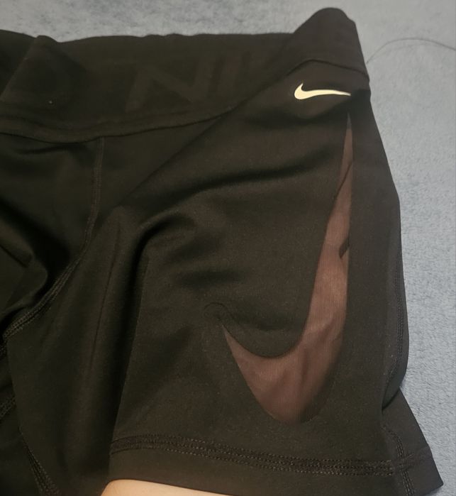 Nike Pro дамски клин