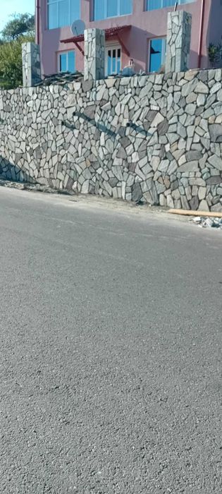 Piatră Naturală de Munte – Rezistență Maximă și Risc ZERO