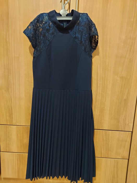 Дамска официална рокля, размер М