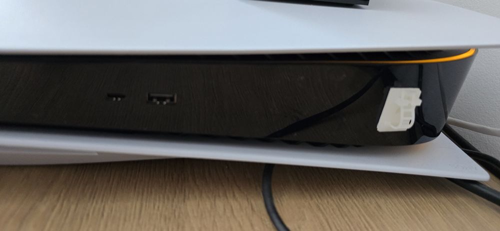 Playstation 5 (PS5) cu disc si 2 controllere