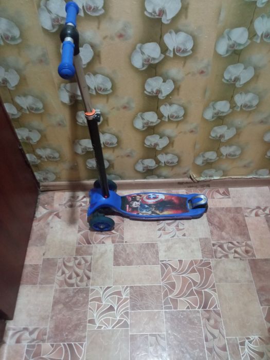 Детский самокат для прогулок