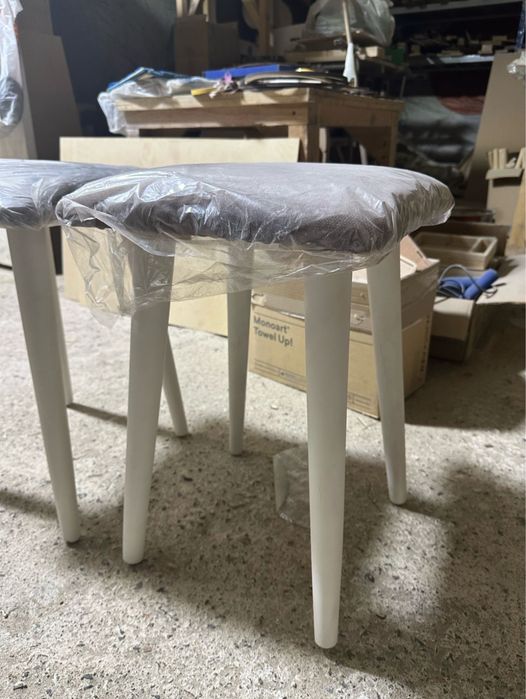 Табуретки новые, массив березы