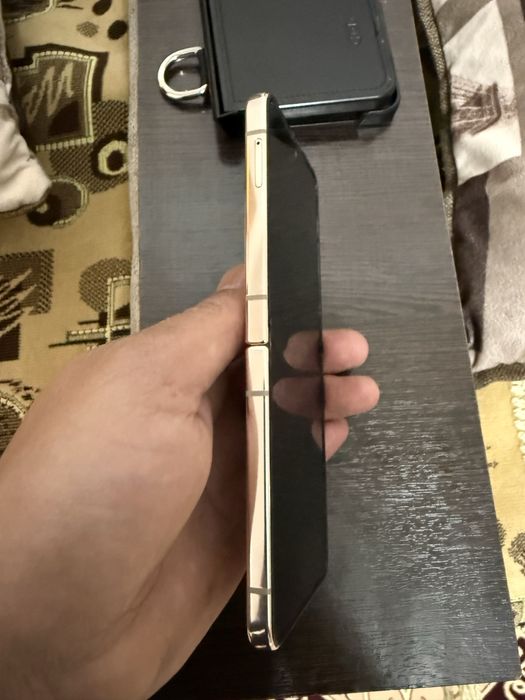 Samsung Flip 4  (Флип4)