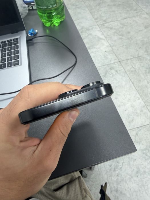 Продам Iphone 16 pro 256