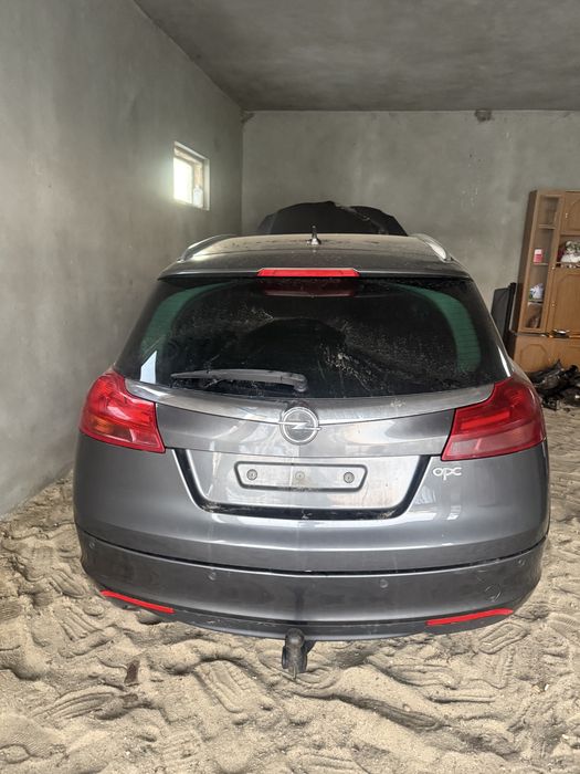 Vand/dezmembrez Opel insignia 2.0cdti 160cp cutie automata