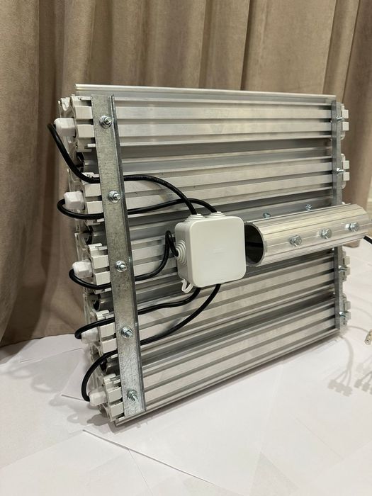 Продам светодиодный  LED-светильник