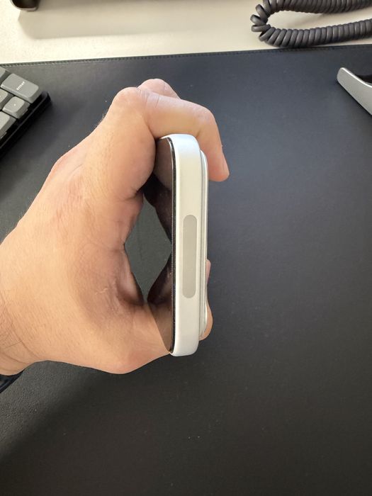 Продам свой Iphone 17 pro max silver