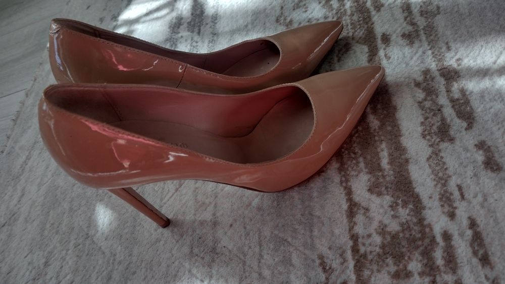 Маркови обувки ест.кожа 38 номер