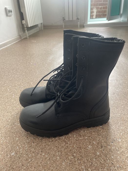 Продам берцы новые