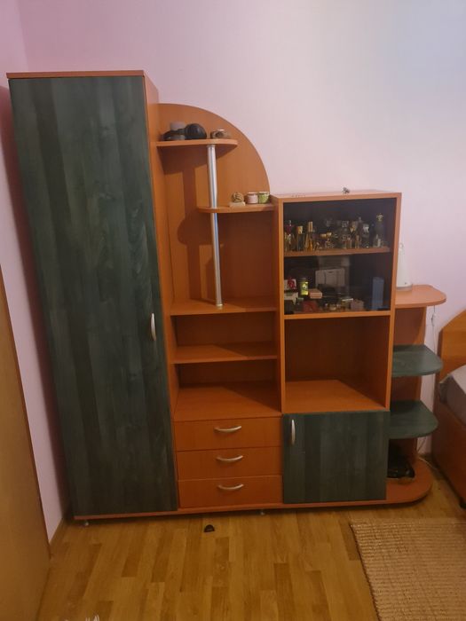 Vand mobila pat dormitor+ birou+2 noptiere+ dulap
