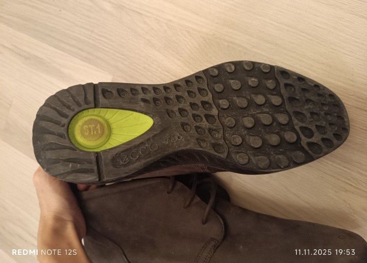 Ghete Ecco din piele întoarsă nr 44