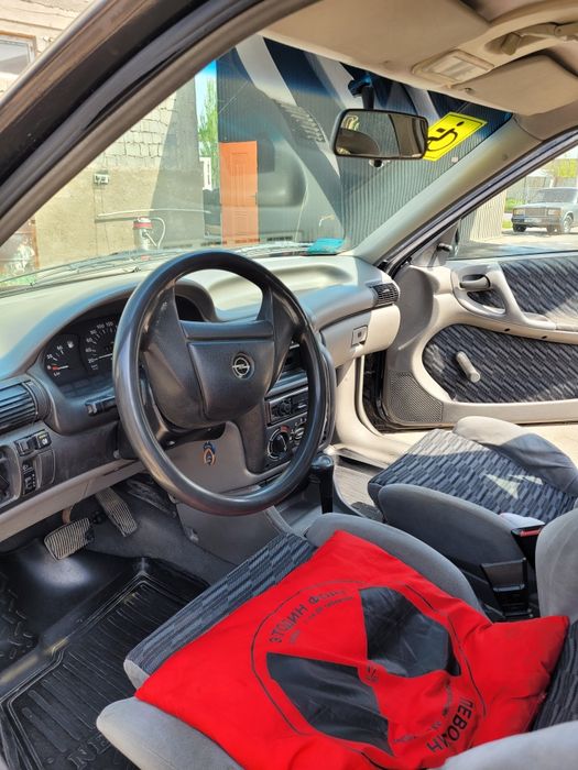 СРОЧНО Opel Astra 1.8 Автомат