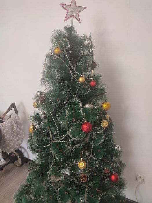 Ёлка продается.  1.50см