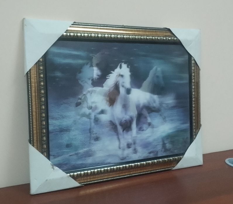 Картина 3 Д с эффектом движения (кони) в рамке