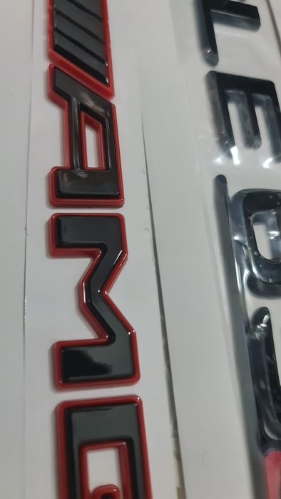 Емблема АМГ В8 битурбо AMG V8biturbo