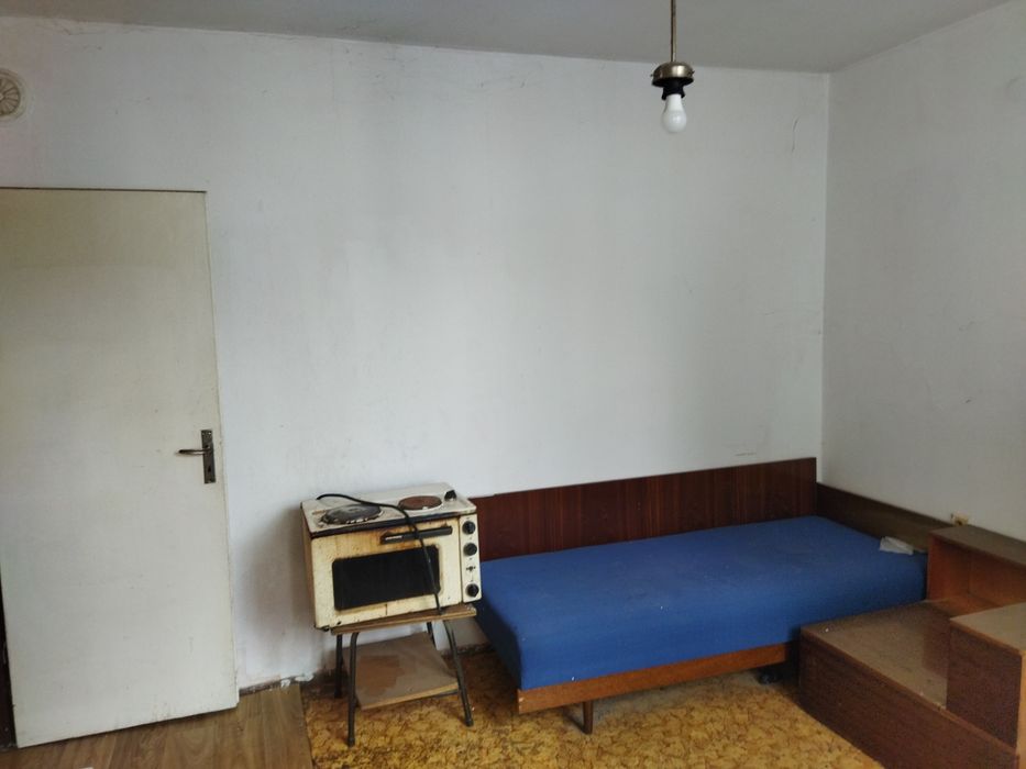 Продава двустаен апартамент в центъра на гр Смолян