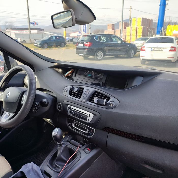 RENAULT Grand Scenic 2012 — imagine 4