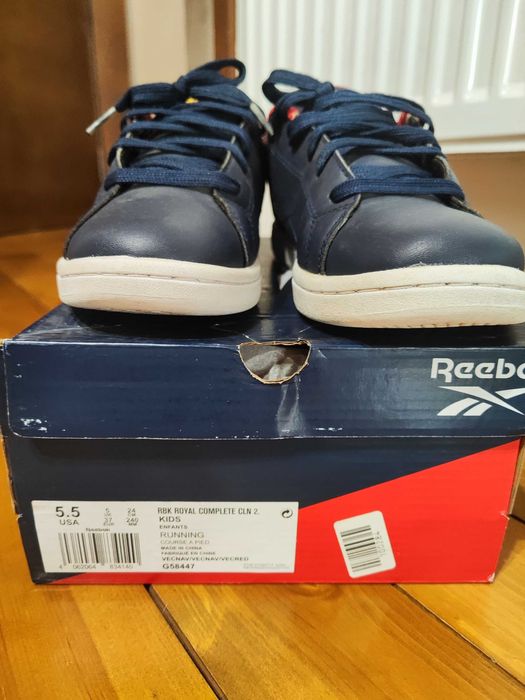 детски сникъри Reebok