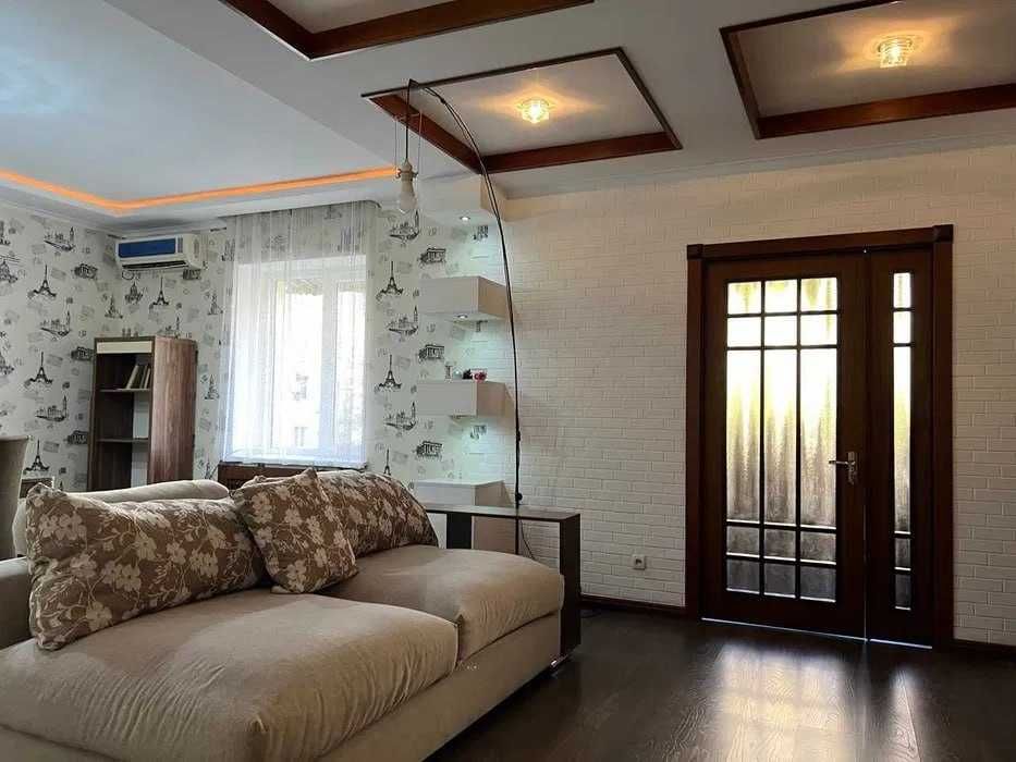 Срочно сдам 3- комнаты  ЖК Яккасарай сити малл  Шота Руставели  2/10