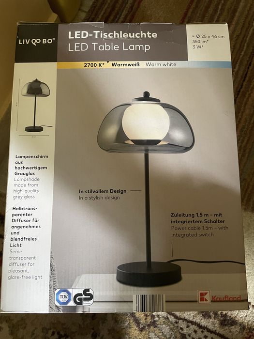 Lampa LED de masa, noua