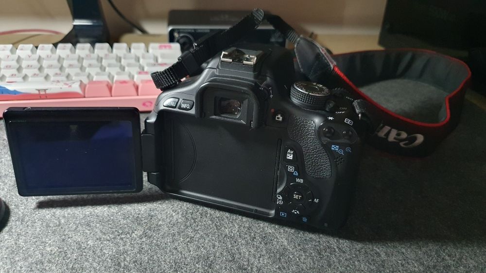 Фотоаппарат Canon 600d