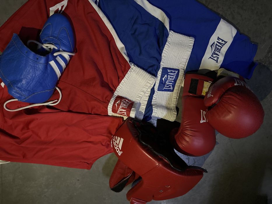 Кимоно, шлем, перчатки б/у