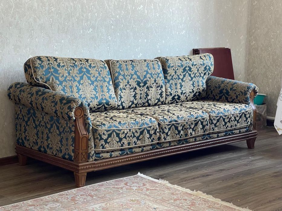 Продам диваны, стулья и кресло