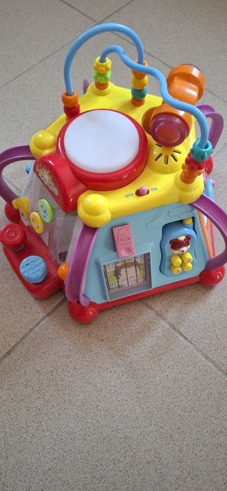 Интерактивен център за дейности за деца