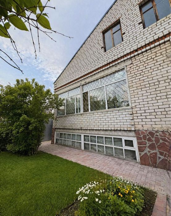 Продаю дом в лесу