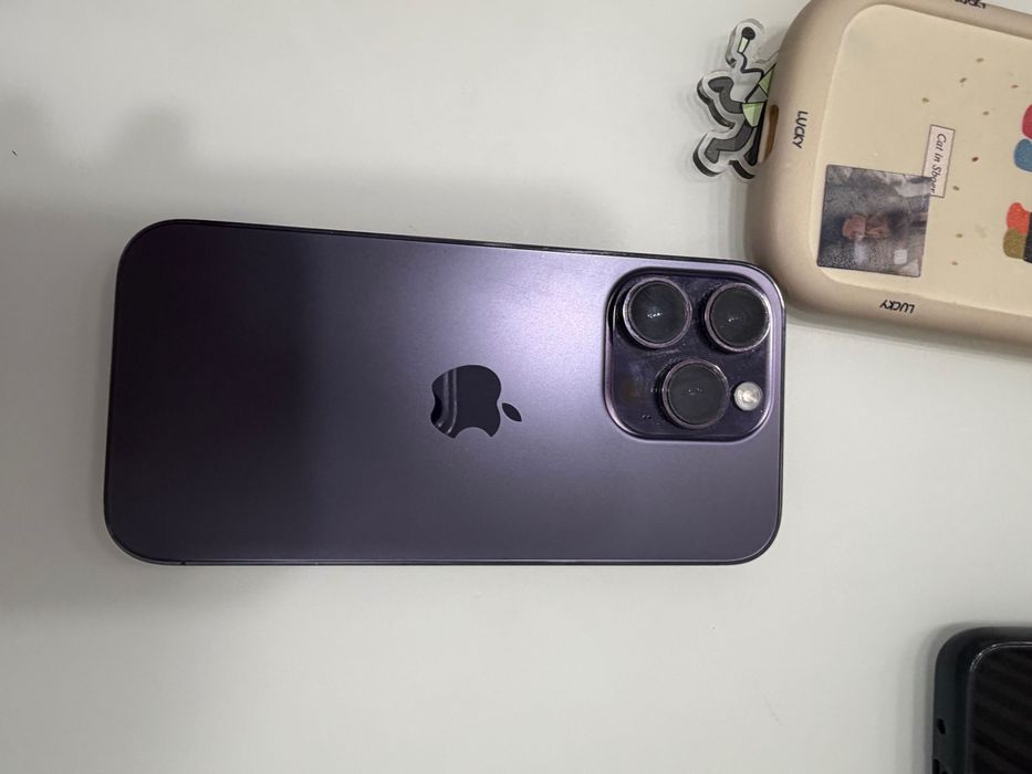 Продам Айфон 14 про