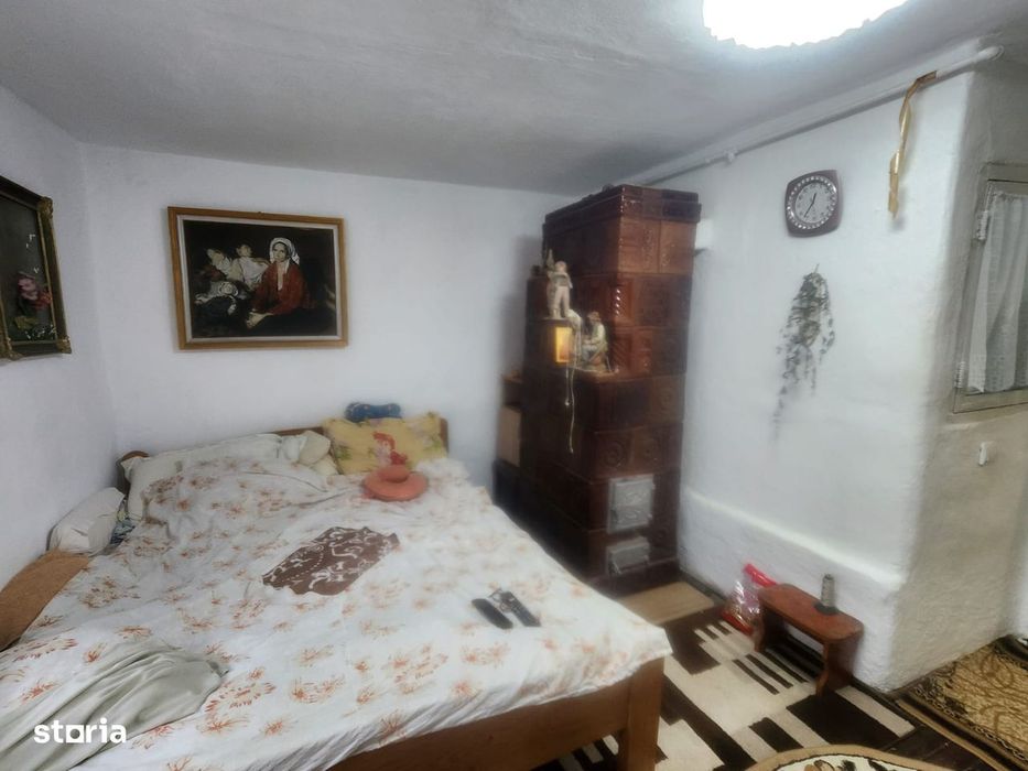 Casa cu 2 camere in Margineni