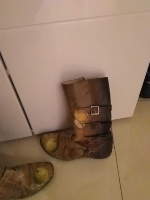 Дамски кожени ботуши