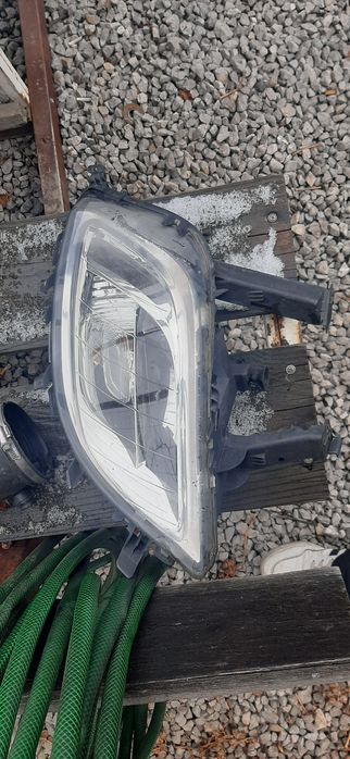 Ляв халоген за опел астра 2011 год.