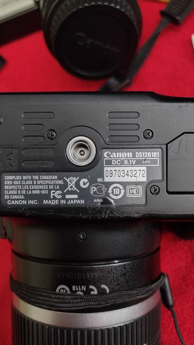 Canon Rebel XSi EOS 450D с обективи и аксесоари