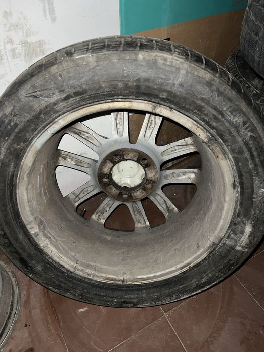 Продам диски с шинами 285/50/20