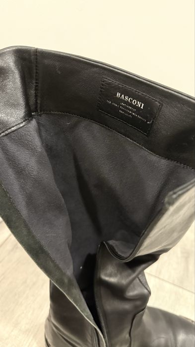 Продам зимние сапоги кожаные BASCONI