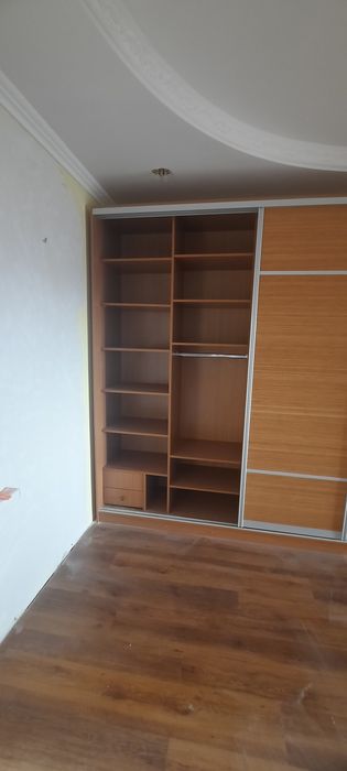 Продаётся большой шкаф купе