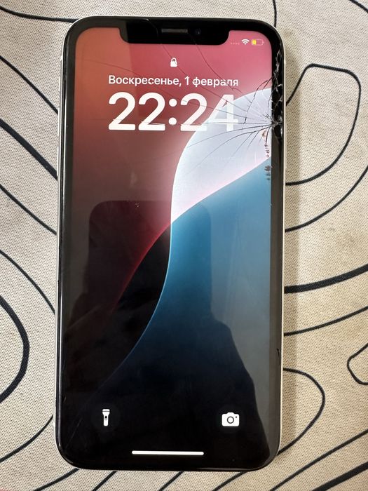 Продам Iphone XR