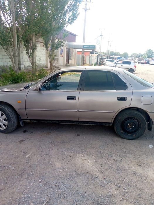 Toyota camry 1992 года