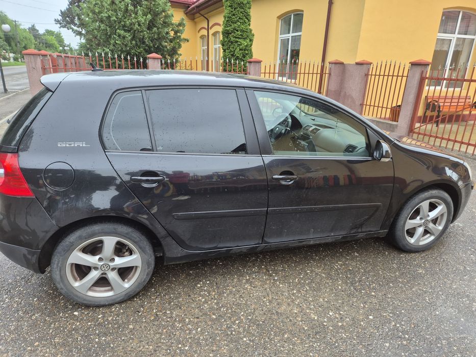Golf 5      1.6 benzina