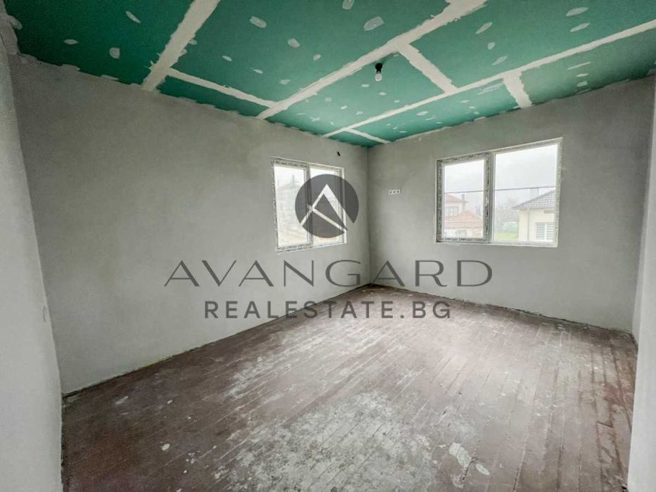 оф.25193 Двуетажна къща с. Брестовица