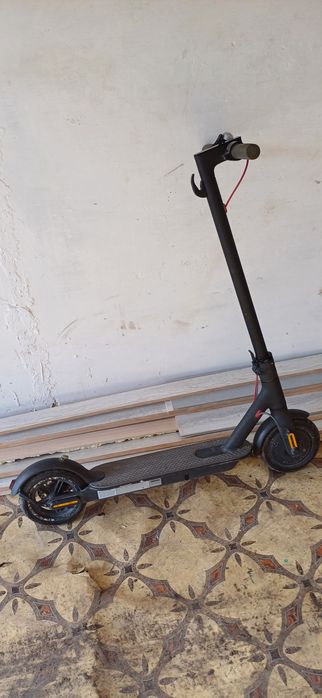 Продам электосамакат Xiaomi M365