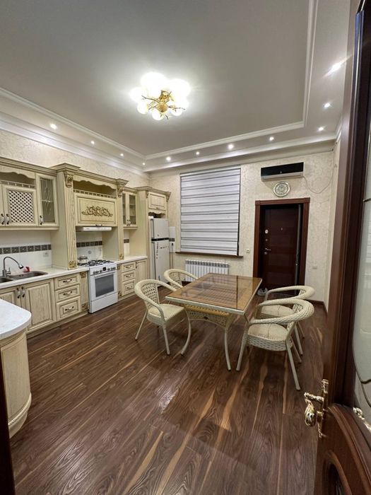 Сдается в аренду на Луначарском 7 сот. Долгосрочно